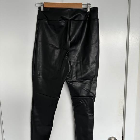 Dynamite Naomi Faux Leather Leggings Size L - Picture 3 of 3